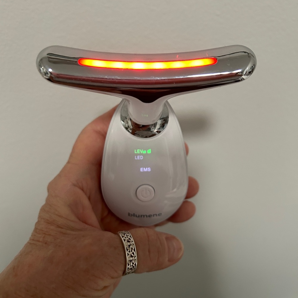 White Face Pro Skincare Tool - Picture 3 of 5